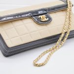 Chanel Flap Bag Clutch Chocolate Bar Beige Schwarz