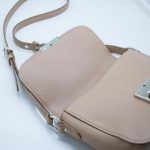 Miu Miu Umhängetasche Cappuccino