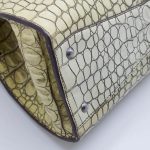 Miu miu Kroko-Look Handtasche Vintage Gelb