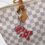 Louis Vuitton Anhänger Sweet Stripes Flower