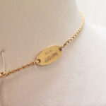 Louis Vuitton ESSENTIAL V HALSKETTE