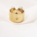 Louis Vuitton ESSENTIAL V RING