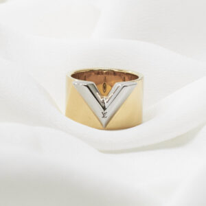 Louis Vuitton ESSENTIAL V RING