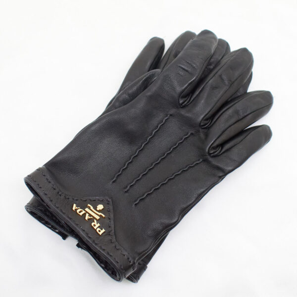 Prada Lederhandschuhe mit goldenem Logo 4