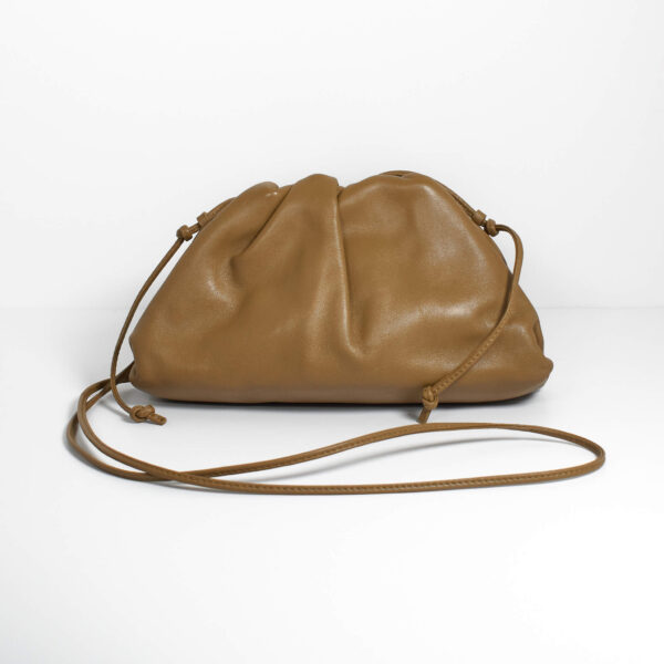 bottega-veneta-clutch-pouch-mini-braun